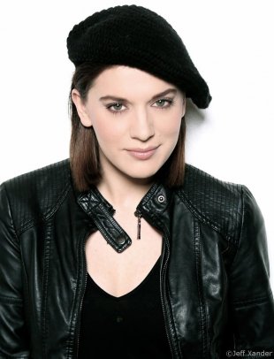 ARIANA SAVALAS © Jeff Xande